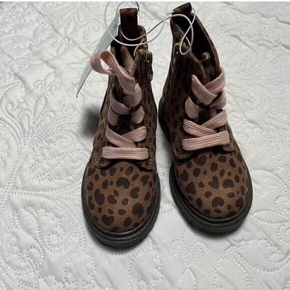 NWT Cat & Jack Amaya Boots Size 8 - Picture 5 of 8